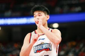 mk体育官方网站-21岁场均21分！林葳将迎季后赛首秀 下赛季有望转战海外联赛
