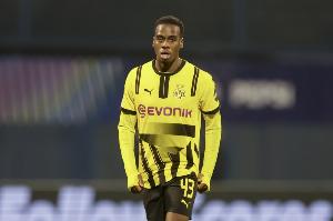 英媒：吉滕斯考虑今夏离开多特，切尔西目前占据前列位置