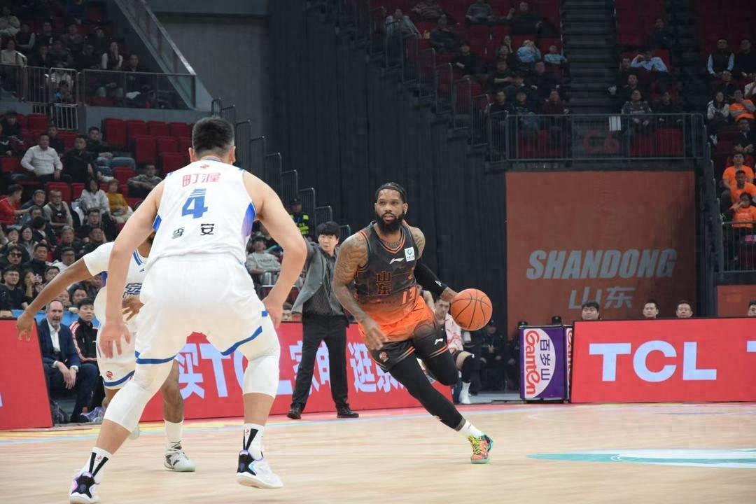 mk体育官网首页-109比82！豪取8连胜后连放大招，山东男篮作出决定，邱彪还有利好