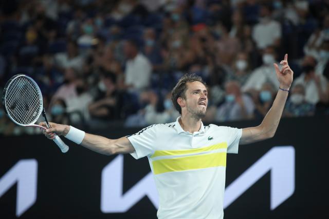 mk体育官网-八冠王vs20连胜： 澳网决赛德约将遇史上最强挑战